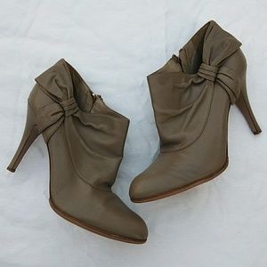Valentino Shoes - VALENTINO TAUPE GRAY BOW STILETTO BOOT/BOOTIES Valentino Shoes - VALENTINO TAUPE GRAY BOW STILETTO BOOT/BOOTIES